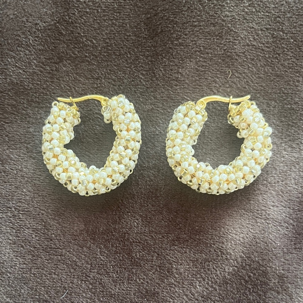 Elegant Gold and Cream Beaded Hoop Earrings